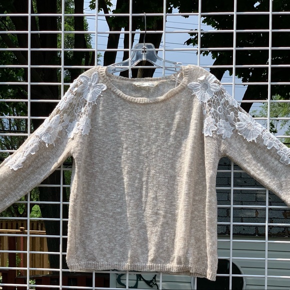 Women’s XL knit long sleeve top - Picture 2 of 4